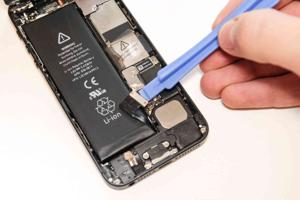 Apple’s Battery Replacement Program: Current Status and Alternatives